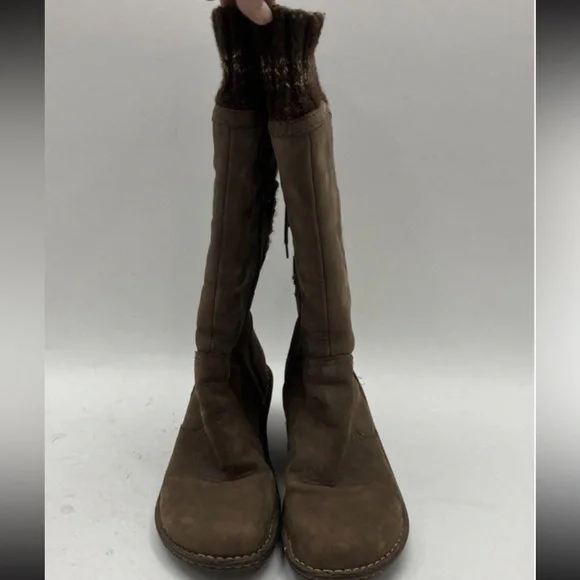 Ugg Brown Suede Women's Back Lace Sweater Boots Size 8 - Picture 2 of 7